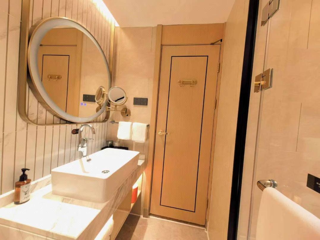 Vienna International Hotel Shenzhen Shuibei Dış mekan fotoğraf